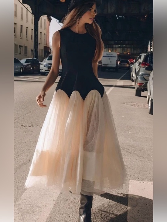 Commense Dresses & Skirts - Commense Black Bodice Cream Tulle Maxi Dress